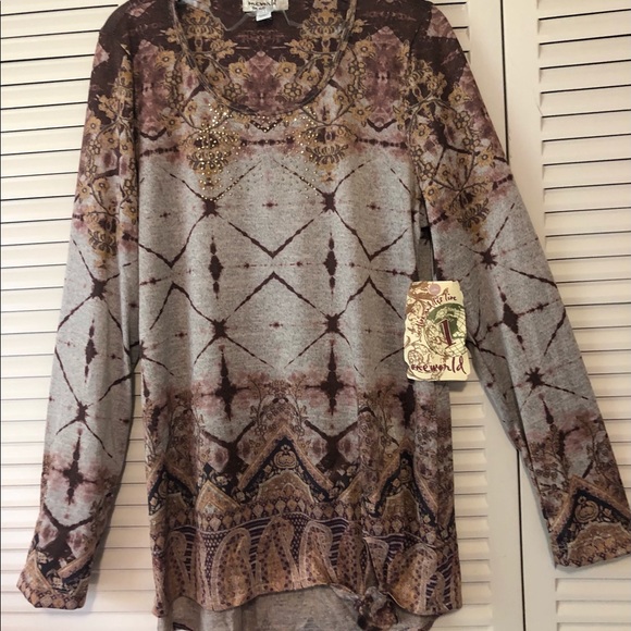 One World Top - Picture 2 of 8